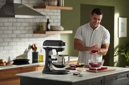 KitchenAid 5.5 Quart Bowl-Lift Stand Mixer - Black Matte