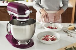 2022 Color of the Year Beetroot Stand Mixer