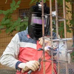 Automatic Screen Viewing Large with Darkening Helmet Welding
